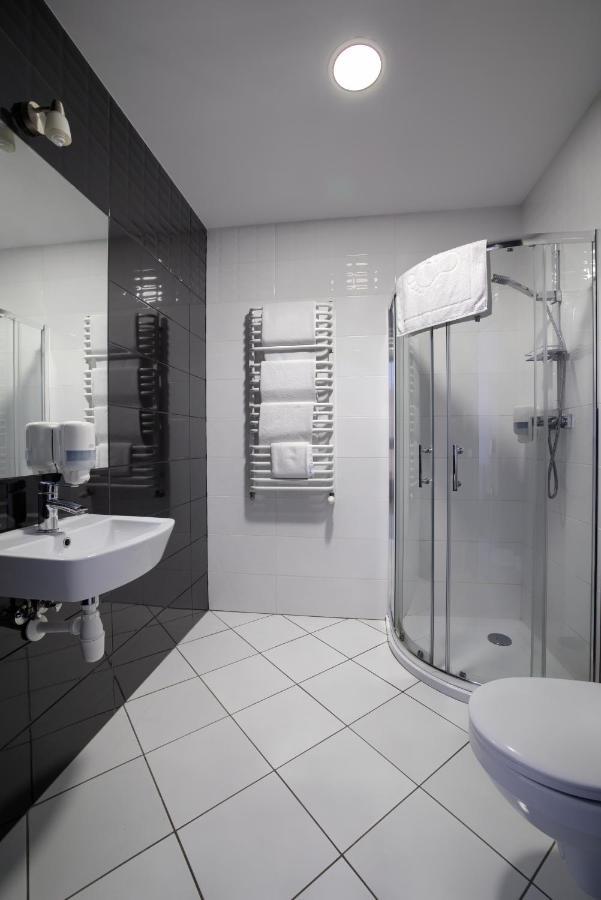 Nova Stodola Hotel Кломнице Екстериор снимка