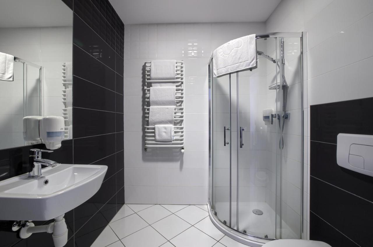 Nova Stodola Hotel Кломнице Екстериор снимка