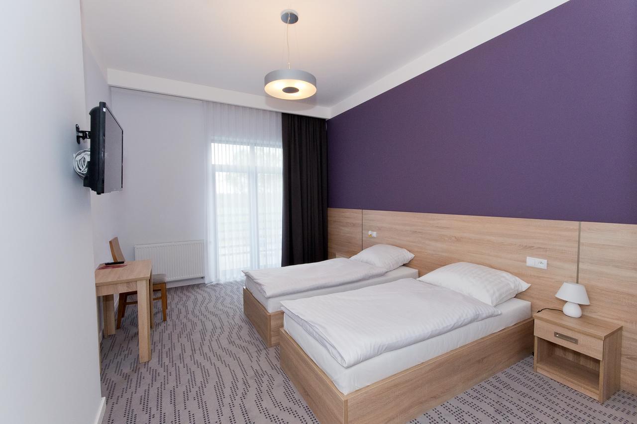 Nova Stodola Hotel Кломнице Екстериор снимка