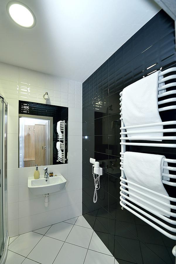 Nova Stodola Hotel Кломнице Екстериор снимка