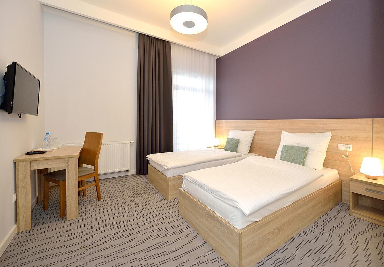 Nova Stodola Hotel Кломнице Екстериор снимка