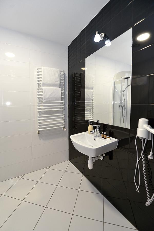 Nova Stodola Hotel Кломнице Екстериор снимка
