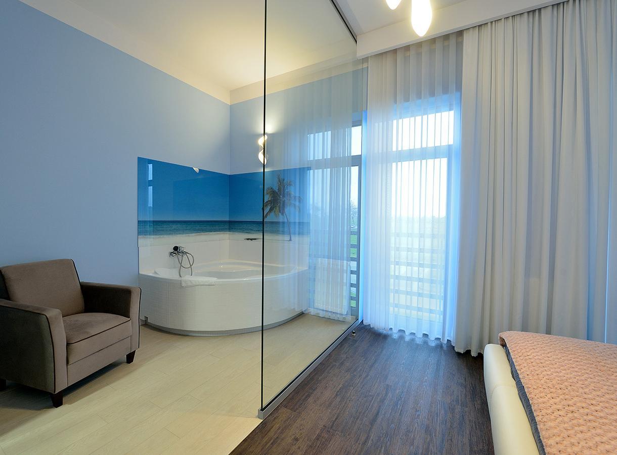 Nova Stodola Hotel Кломнице Екстериор снимка