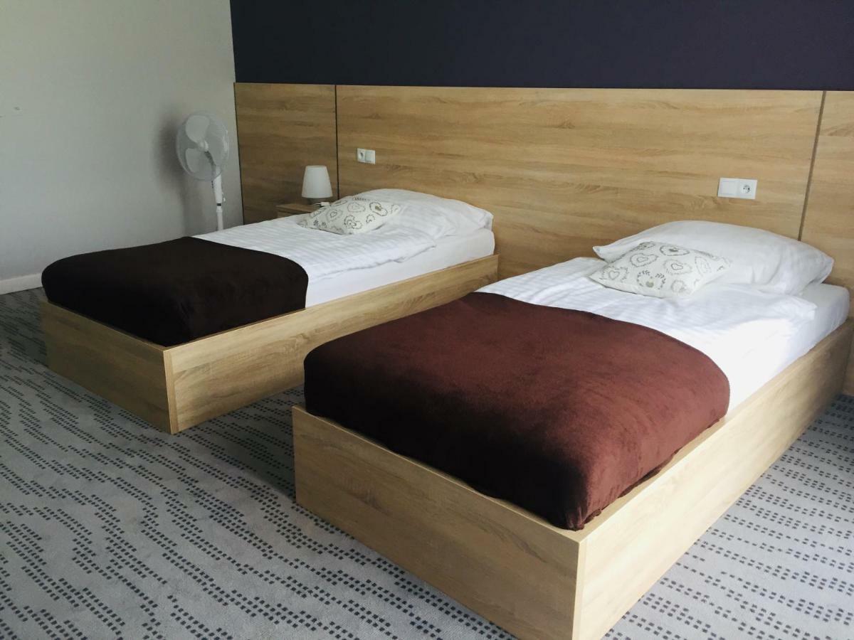 Nova Stodola Hotel Кломнице Екстериор снимка