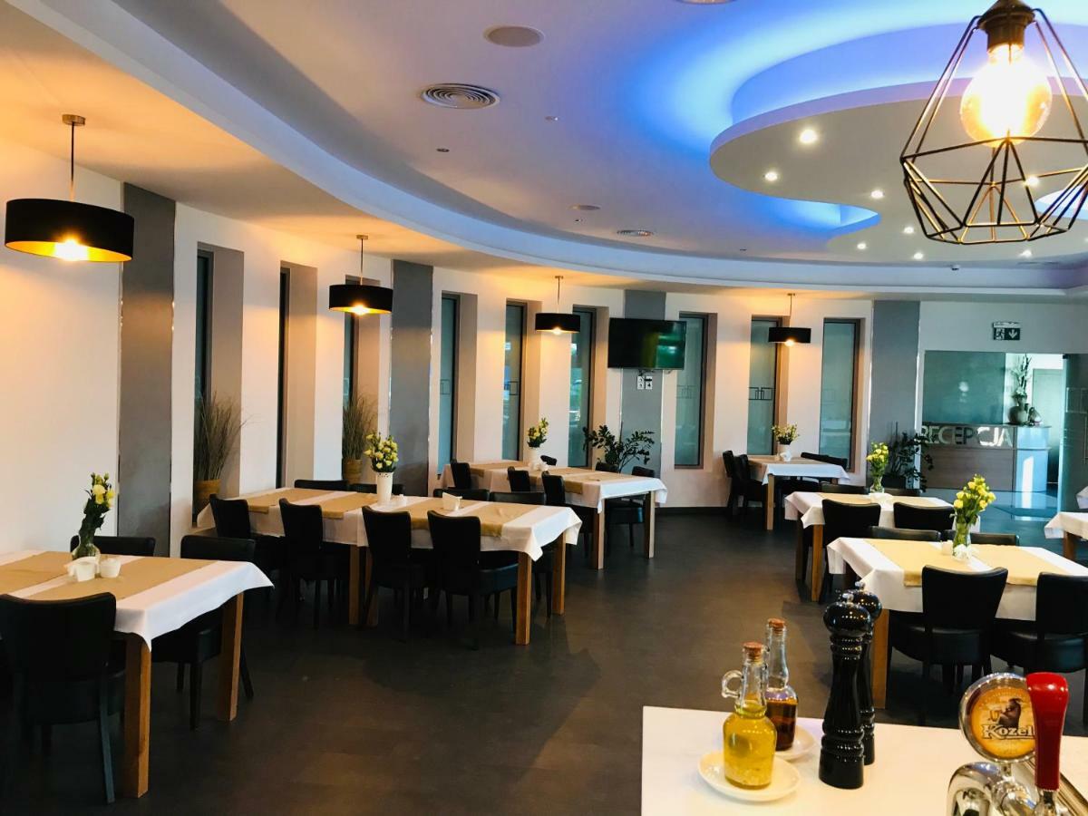 Nova Stodola Hotel Кломнице Екстериор снимка